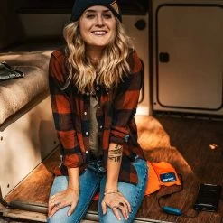 Ignik Outdoors Heated Seat Cover -Wilderness Adventure ignik outdoors heated seat cover lifestyle